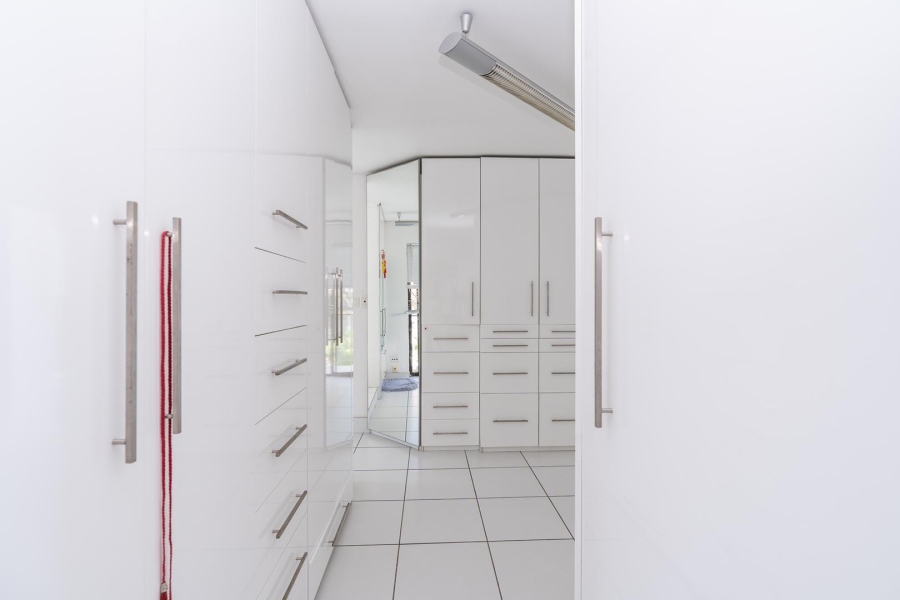 6 Bedroom Property for Sale in Welgelegen Western Cape